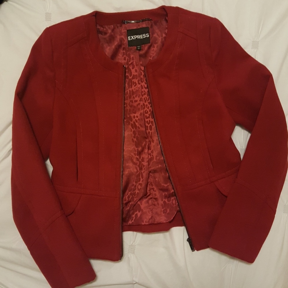 Beutiful tailored red jacket